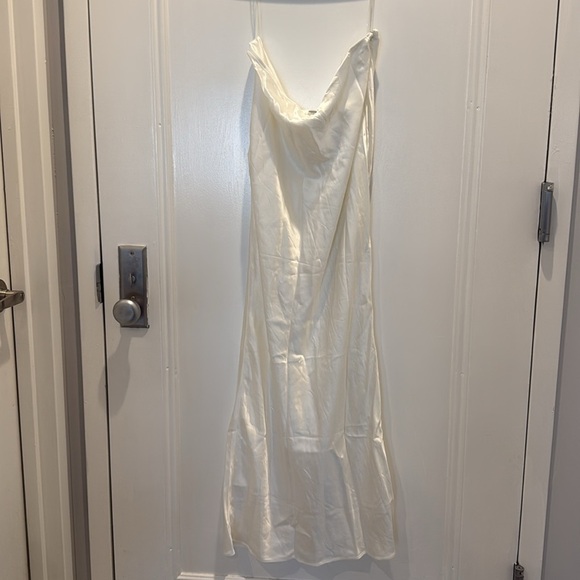 House of CB Sydel White Satin Bias Cut Maxi Skirt, Large - Picture 6 of 7